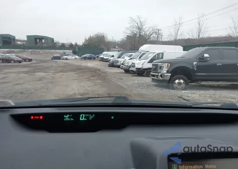 2005 Toyota Prius z USA, uszkodzony, nr VIN JTDKB20U953088649